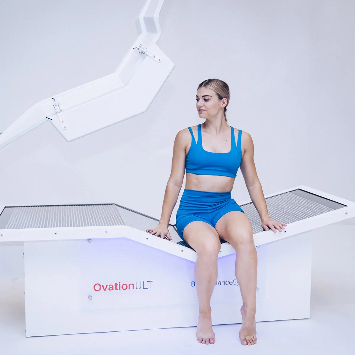OvationULT Red and Near-Infrared Light Bed