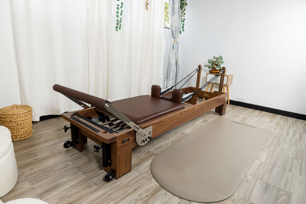 Personal Hour Nano La Force Plus Walnut Studio Pilates Reformer