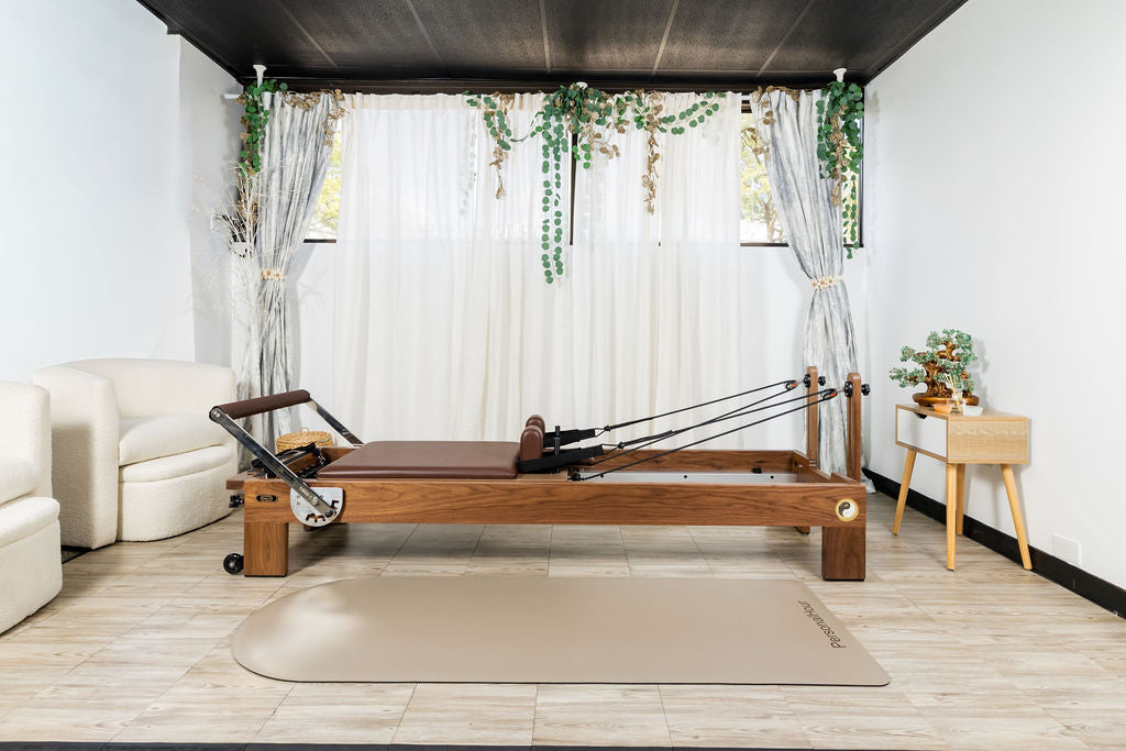Personal Hour Nano La Force Plus Walnut Studio Pilates Reformer