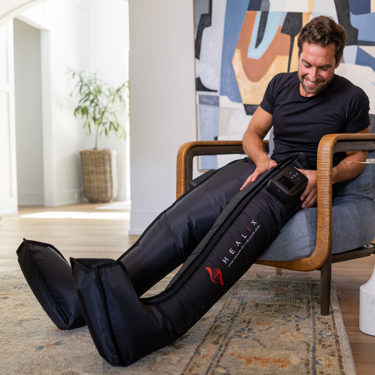 HEALiX Flow Compression Boots – Wireless 5-Chamber Recovery System