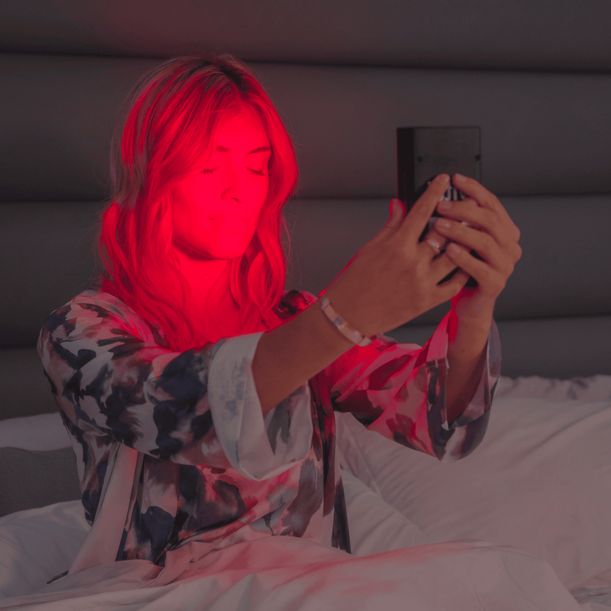 Vital Charge Portable Red Light Therapy Device – Rechargeable Handheld Red & Near-Infrared Light