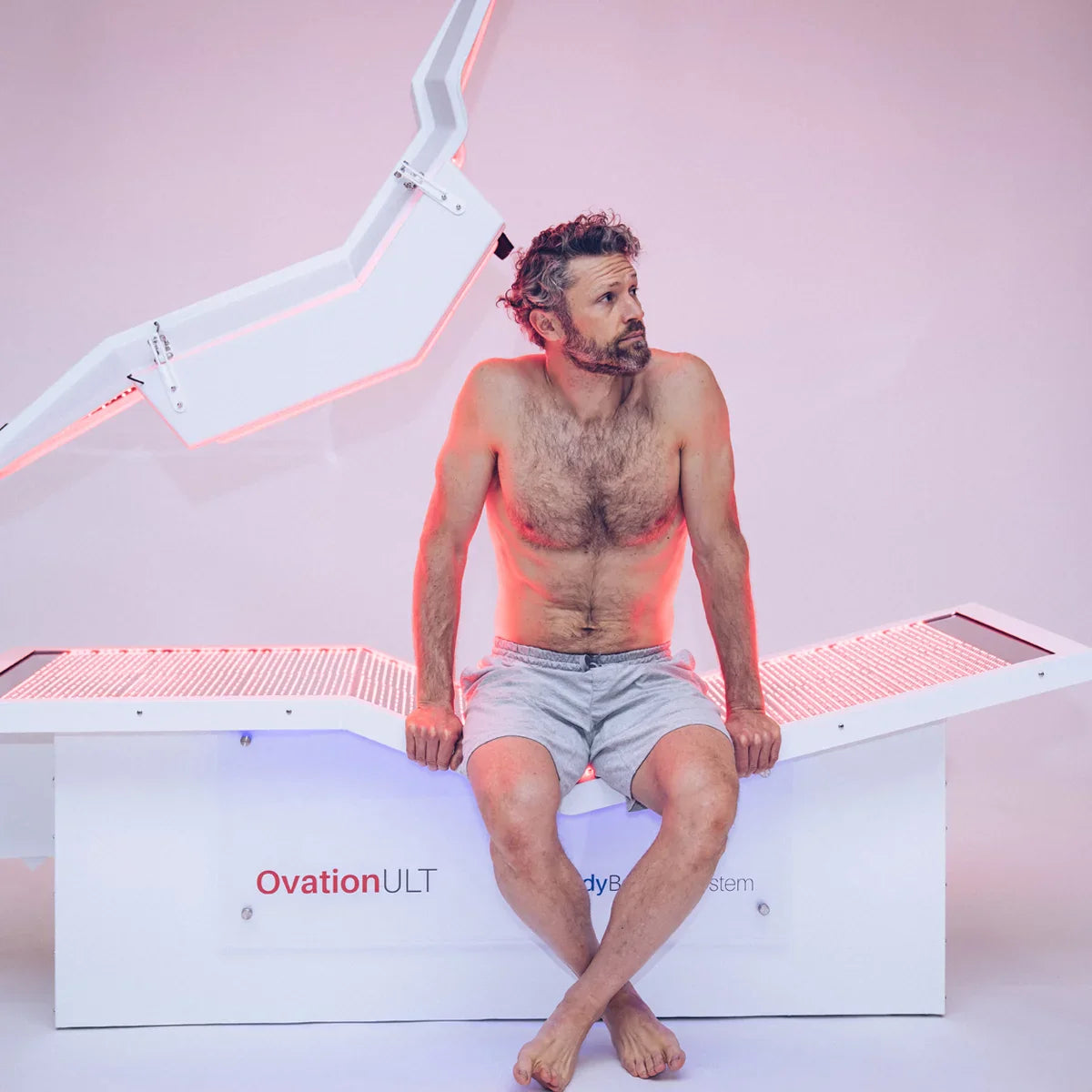OvationULT Red and Near-Infrared Light Bed