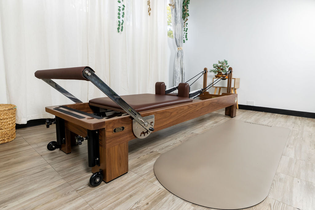 Personal Hour Nano La Force Plus Walnut Studio Pilates Reformer