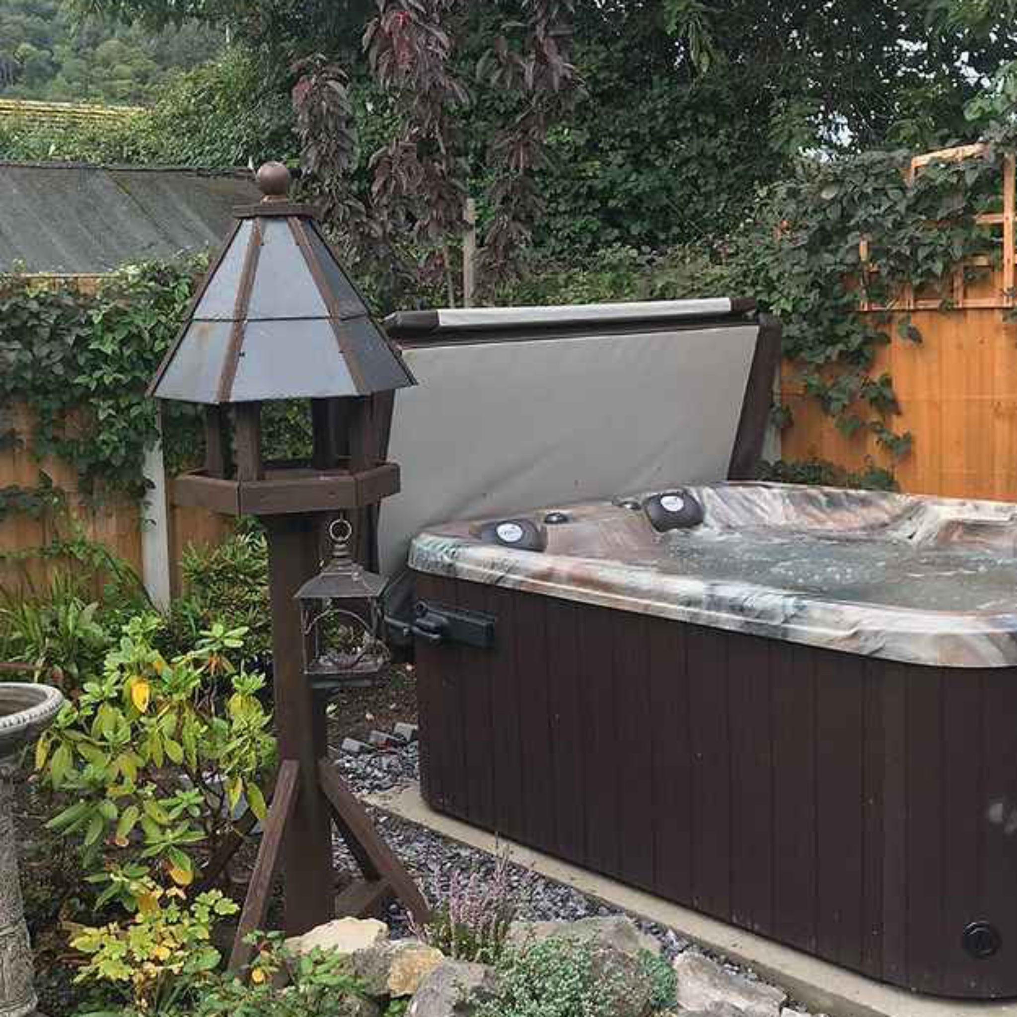 Hot Recovery Tub - Quattro Series (4-person Hydrotherapy)