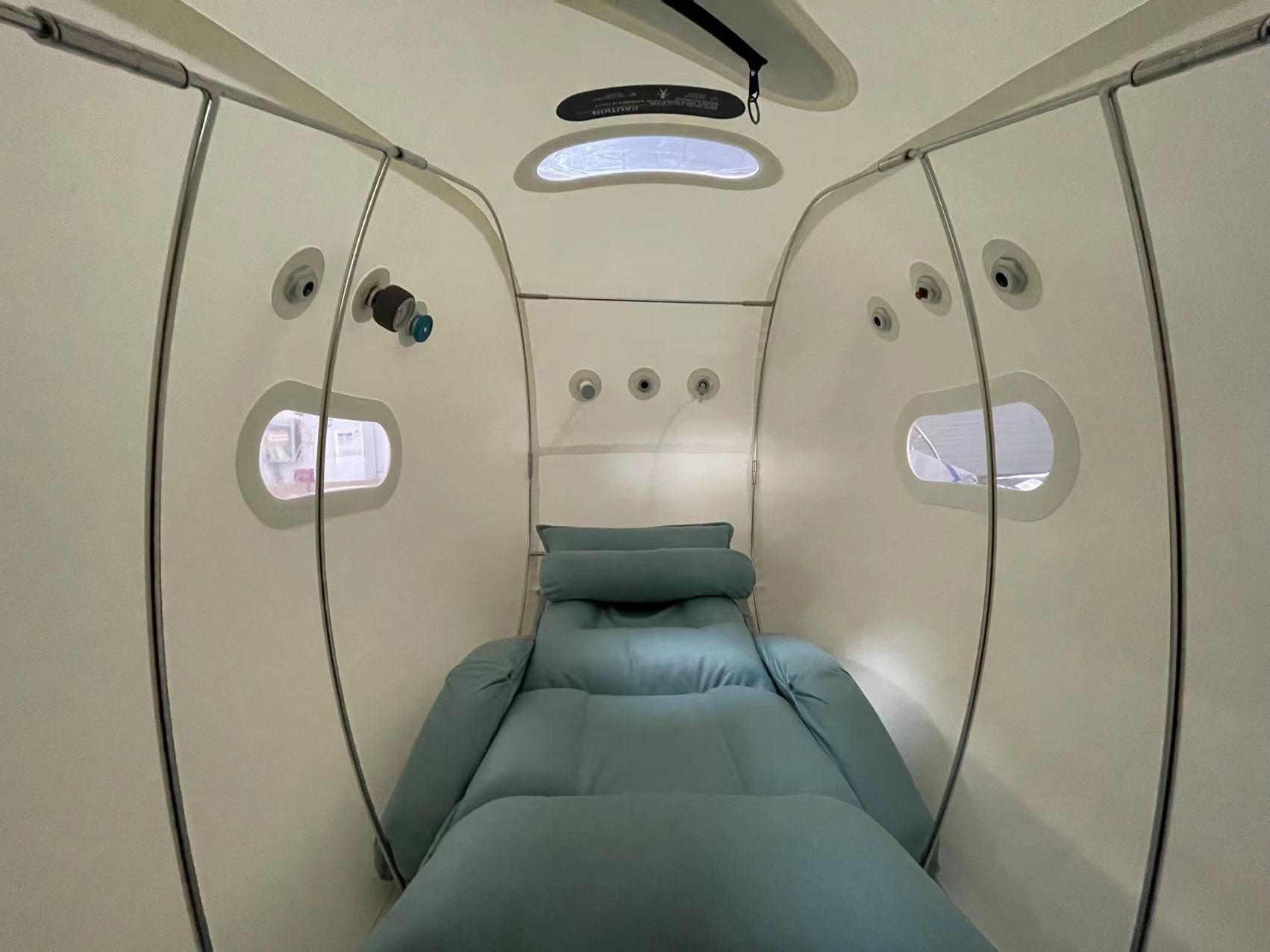 TimePod Air Seated Pro 1.5 ATA Hyperbaric Chamber